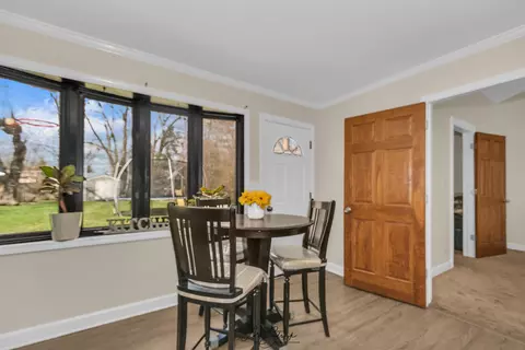 713 Robert St, Aurora, IL 60506 photo 4