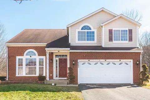 6403 Hummingbird Ct, Matteson, IL 60443