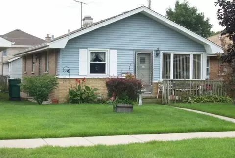 6141 W 83rd St, Burbank, IL 60459
