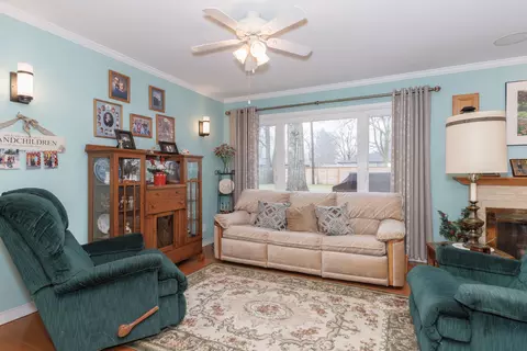 305 Granada Rd, Bloomington, IL 61701 photo 6