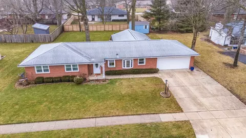 305 Granada Rd, Bloomington, IL 61701 photo 35
