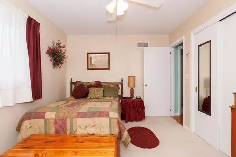 305 Granada Rd, Bloomington, IL 61701 photo 24