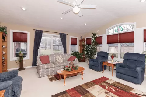 305 Granada Rd, Bloomington, IL 61701 photo 18