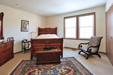 4548 N Sapphire Dr, Hoffman Estates, IL 60192 photo 11