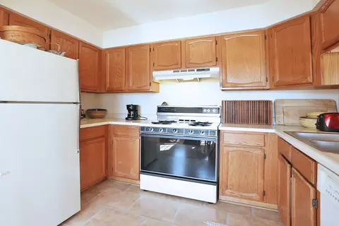 4548 N Sapphire Dr, Hoffman Estates, IL 60192 photo 6