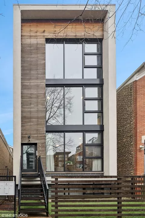 937 N Honore St #1, Chicago, IL 60622