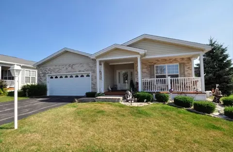 1 Suffolk Way, Grayslake, IL 60030