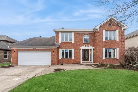 2612 N Chapel Hill Dr, Arlington Heights, IL 60004