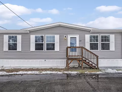 935 9th St, Northfield, IL 60093