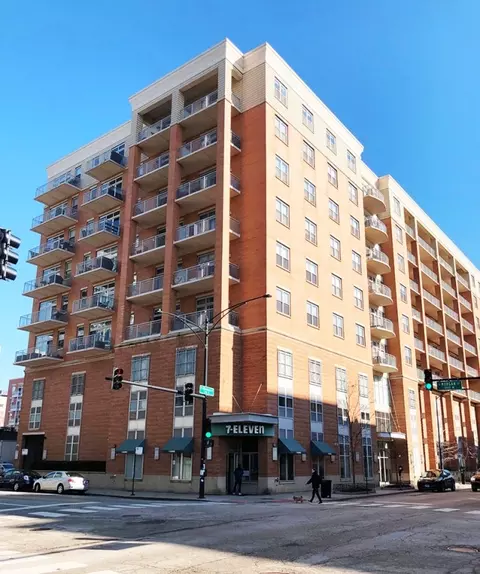 950 W Monroe St #415, Chicago, IL 60607