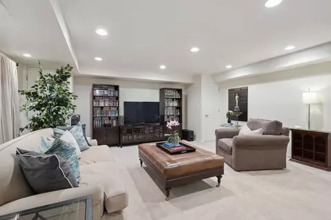 Living - 399 Madison Ave, Glencoe, IL 60022 photo 9 of 10