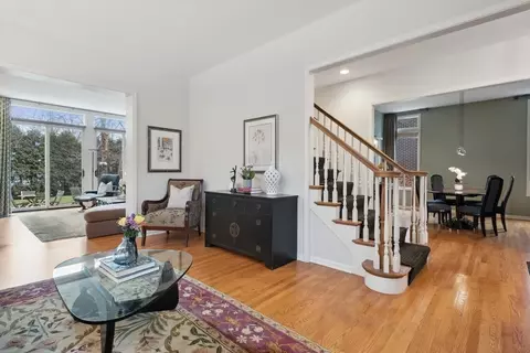 Living - 399 Madison Ave, Glencoe, IL 60022 photo 2 of 10