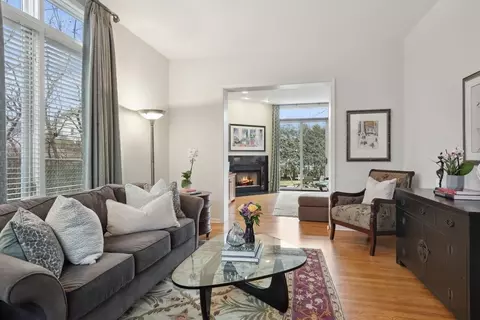 Living - 399 Madison Ave, Glencoe, IL 60022 photo 3 of 10