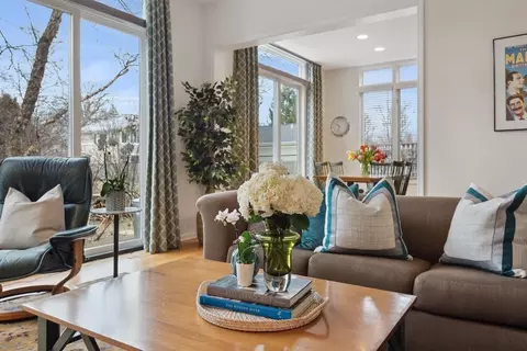 Living - 399 Madison Ave, Glencoe, IL 60022 photo 6 of 10