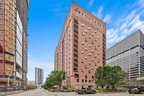 345 N Canal St #1008, Chicago, IL 60606