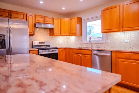 7732 W 83rd St, Bridgeview, IL 60455 photo 5