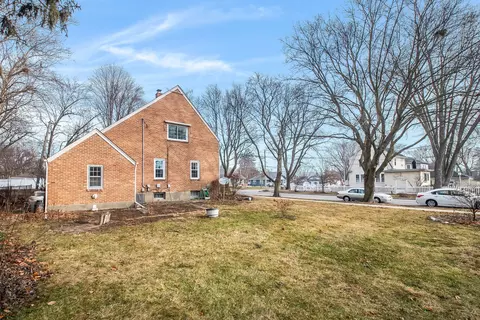 Exterior - 406 Wabash St, Elgin, IL 60123 photo 6 of 8
