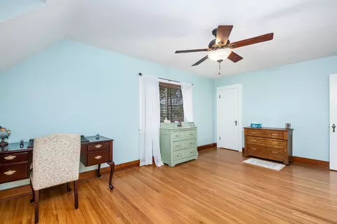Bedroom - 406 Wabash St, Elgin, IL 60123 photo 4 of 4