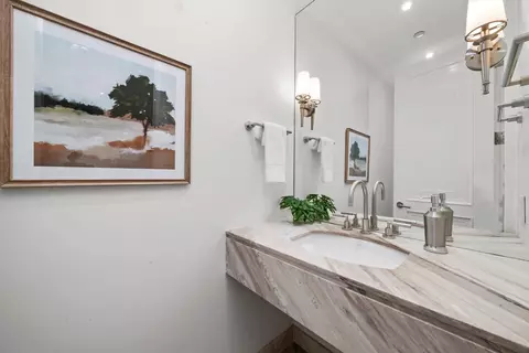 Bath - 159 E Walton Pl #12C, Chicago, IL 60611 photo 1 of 6