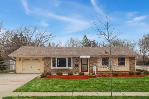 403 Andrew Ln, Schaumburg, IL 60193