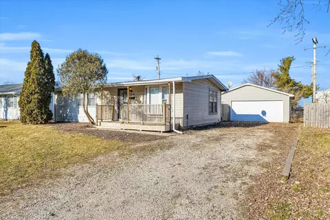 216 Briar Ln, Champaign, IL 61820