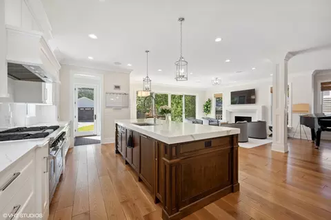 910 Oak St, Winnetka, IL 60093 photo 6