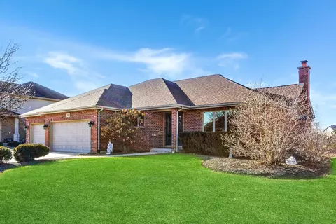 2813 Taylor Glen Dr, New Lenox, IL 60451
