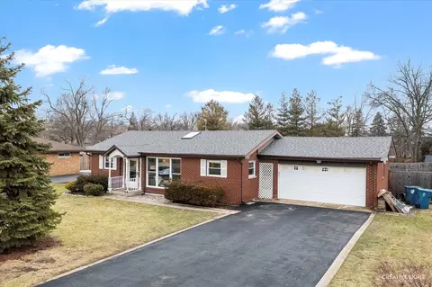 8728 W 96th Pl, Palos Hills, IL 60465