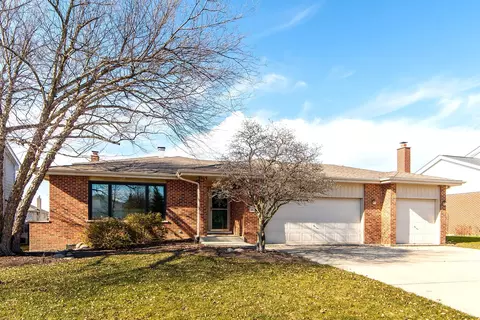 14020 Green Valley Dr, Orland Park, IL 60467
