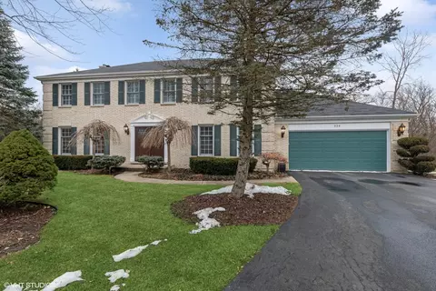 324 Brampton Ct, Lake Forest, IL 60045