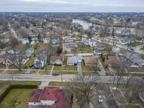 711 W Water St, Kankakee, IL 60901 photo 4