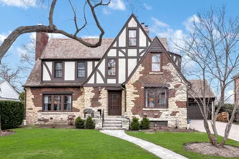 1010 Golfview Rd, Glenview, IL 60025