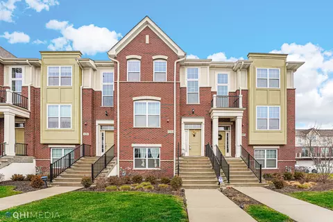 1253 Danforth Ct, Vernon Hills, IL 60061