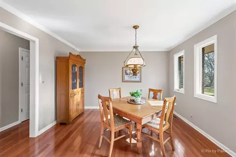 Dining - 1899 Kevin Ave, Elgin, IL 60123 photo 1 of 2