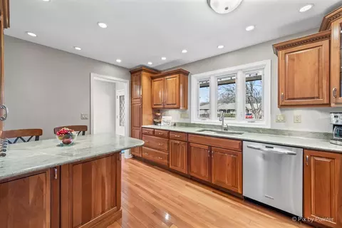 Kitchen - 1899 Kevin Ave, Elgin, IL 60123 photo 2 of 2