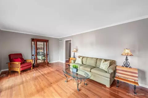 Living - 1899 Kevin Ave, Elgin, IL 60123 photo 1 of 3