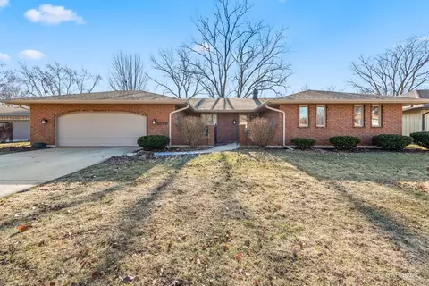 Exterior - 1899 Kevin Ave, Elgin, IL 60123 photo 2 of 4