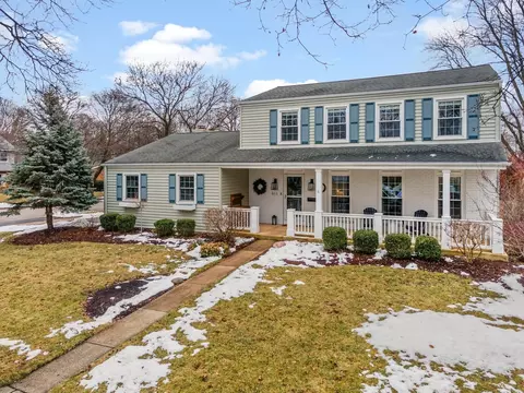 911 Kehoe Dr, Saint Charles, IL 60174