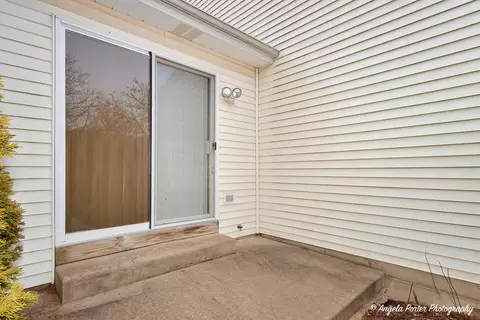 553 Sandy Ct, Harvard, IL 60033 photo 18