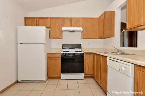 553 Sandy Ct, Harvard, IL 60033 photo 7