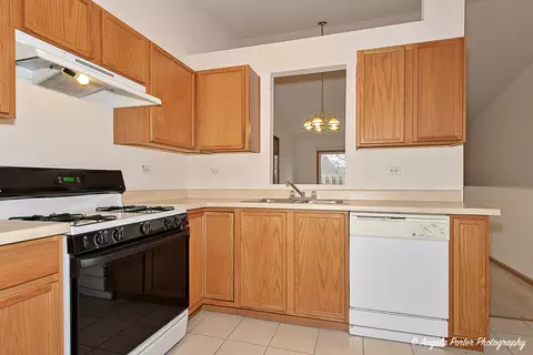 553 Sandy Ct, Harvard, IL 60033 photo 8