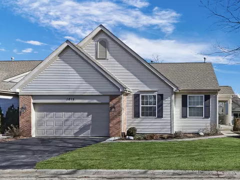 1015 Fairway Dr, Fox Lake, IL 60020
