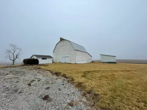 Exterior - 1269 E 2500 North Rd, Mansfield, IL 61854 photo 5 of 12