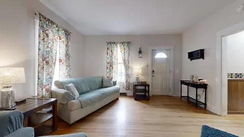 Living - 1269 E 2500 North Rd, Mansfield, IL 61854 photo 3 of 5