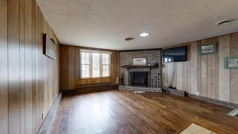 Living - 1269 E 2500 North Rd, Mansfield, IL 61854 photo 5 of 5