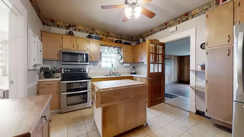Kitchen - 1269 E 2500 North Rd, Mansfield, IL 61854 photo 2 of 5