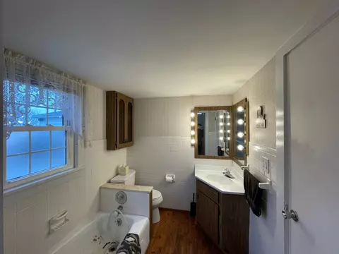 Bath - 1269 E 2500 North Rd, Mansfield, IL 61854 photo 1 of 1