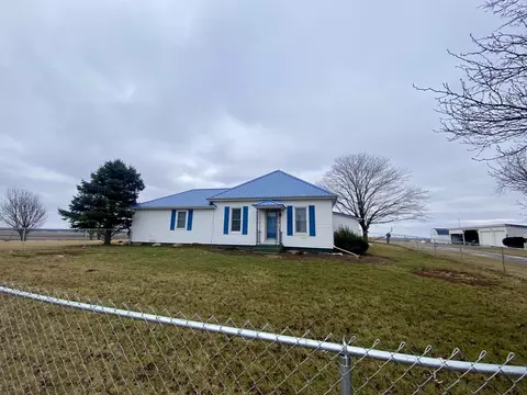 Exterior - 1269 E 2500 North Rd, Mansfield, IL 61854 photo 4 of 12