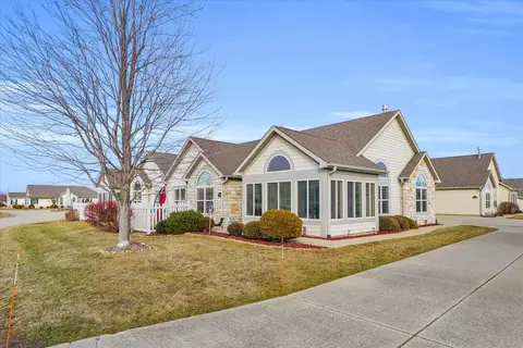 2718 Madelynn Dr, Champaign, IL 61822