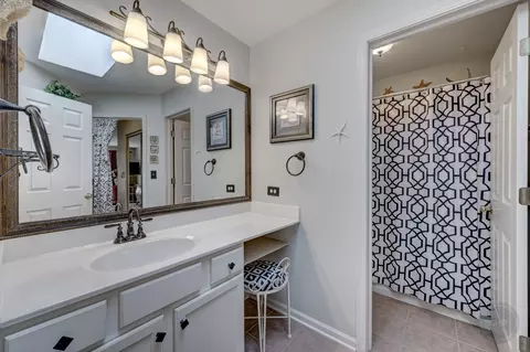 Bath - 2346 Reflections Dr #2346, Aurora, IL 60502 photo 2 of 2